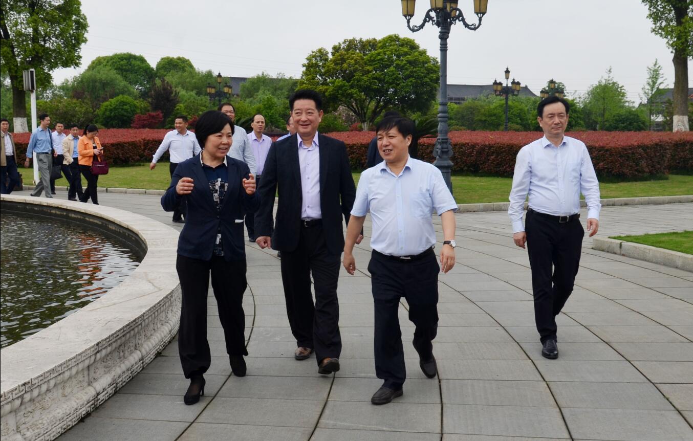 孫菊生副省長視察仁和集團